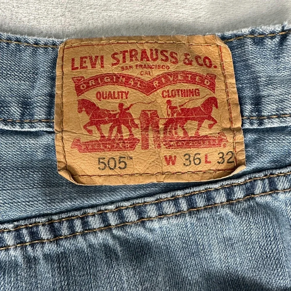 Levi's 505 Jeans Men 36x32 Regular Fit Straight Leg Medium Wash Casual Denim